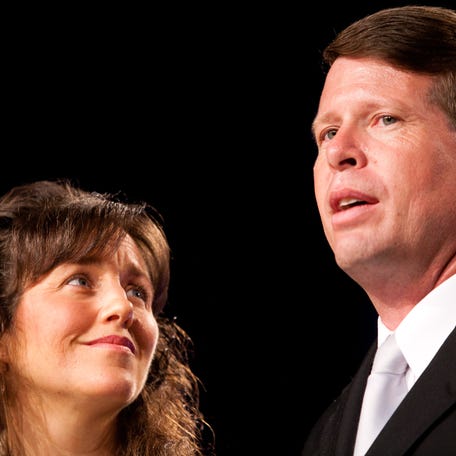 Michelle and Jim Bob Duggar of "19 Kids and Counting" speak at the Values Voter Summit on Sept. 17, 2010 in Washington, DC.