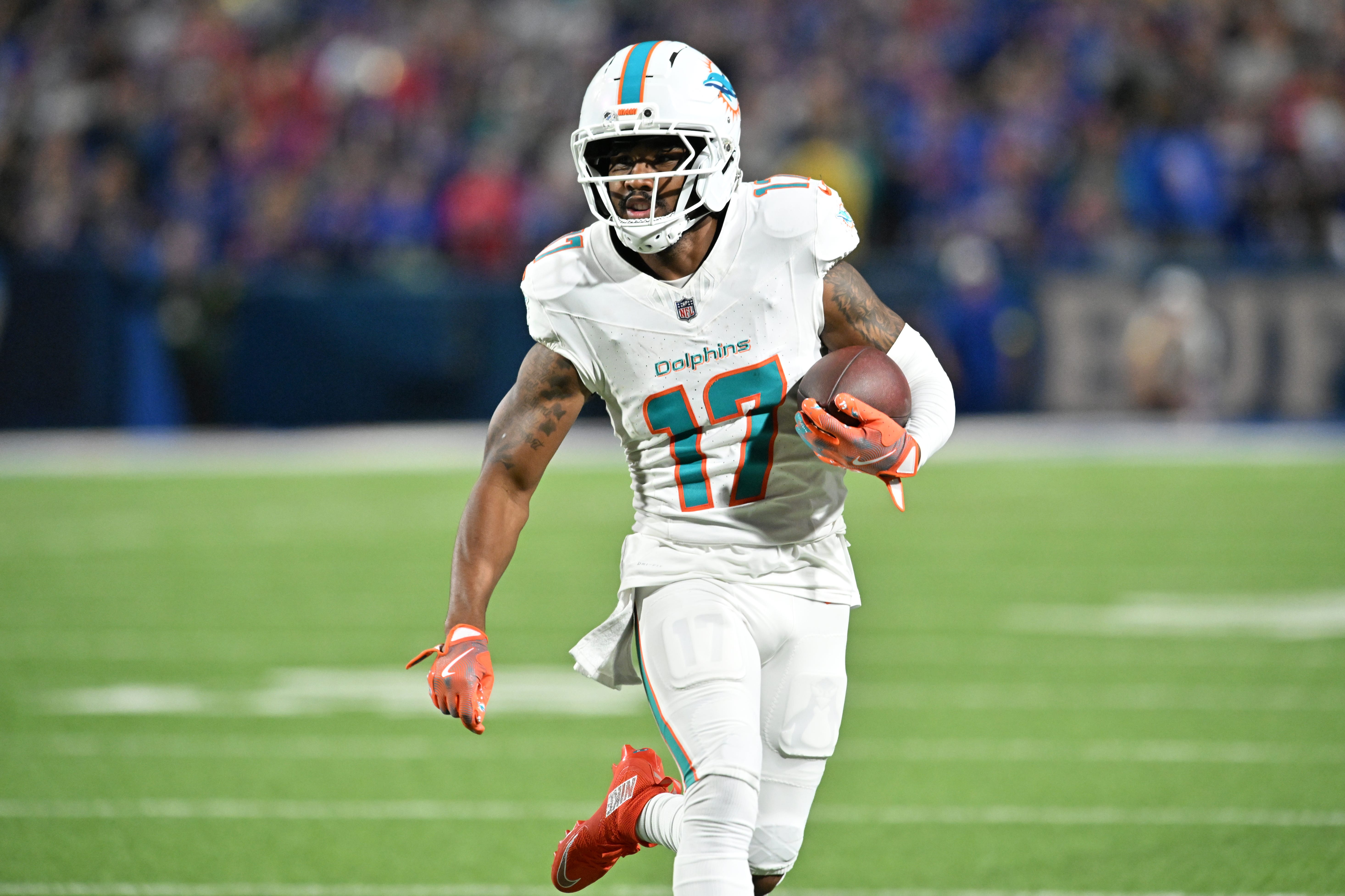 Jaylen Waddle welcomes new beginning with Broncos after Dolphins trade