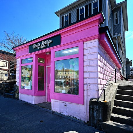 Kiani's Boutique, 339 Shrewsbury St