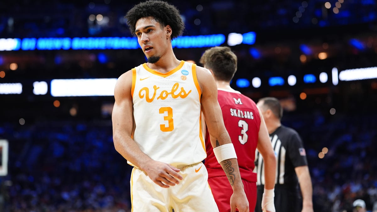 Η ώρα του αγώνα ορίστηκε για το μπάσκετ του Τενεσί εναντίον της Βιρτζίνια στον δεύτερο γύρο του March Madness