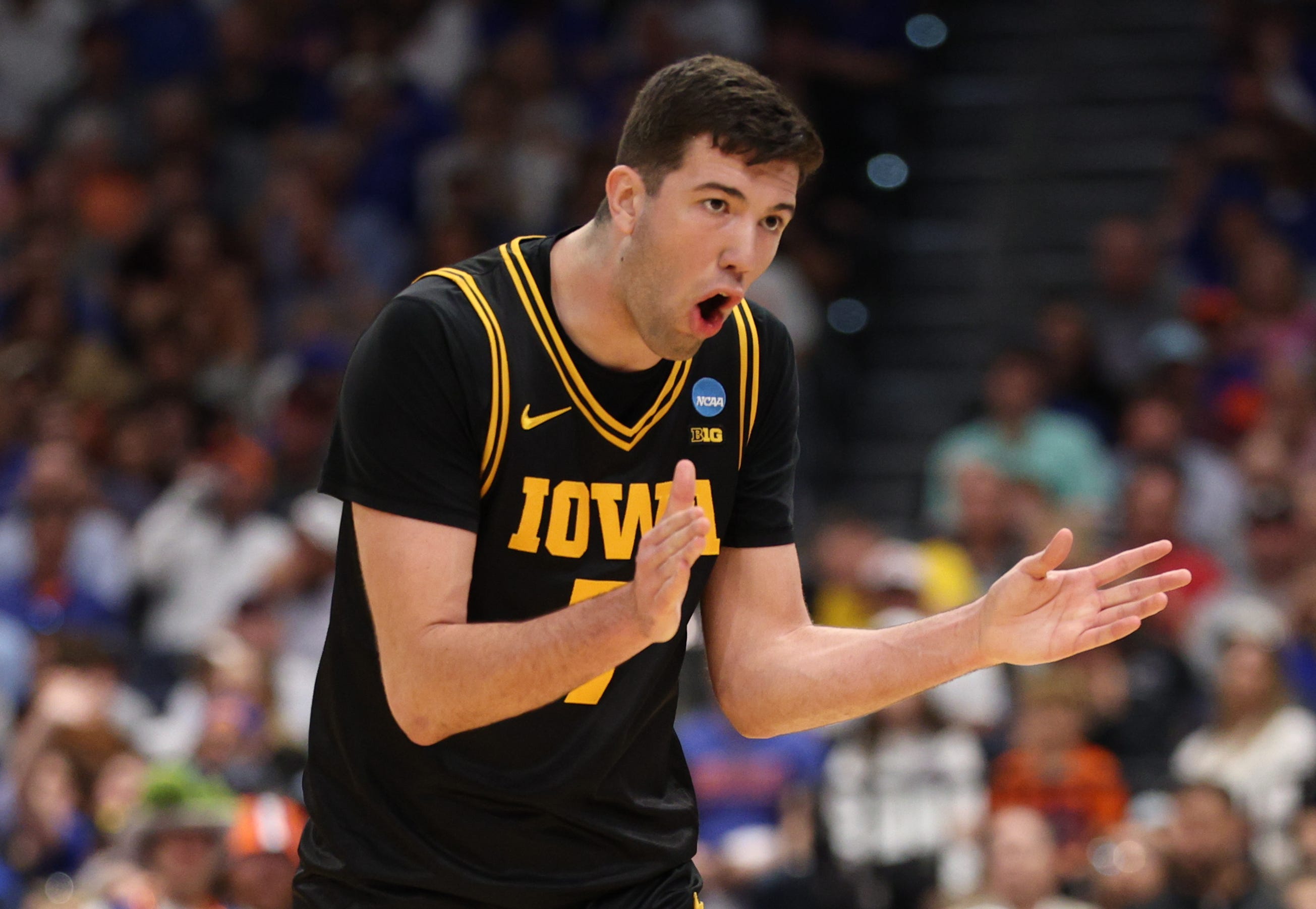Watch Alvaro Folgueiras' game-winning 3-pointer to send Iowa basketball to Sweet 16 Watch Alvaro Folgueiras' game-winning 3-pointer to send Iowa basketball to Sweet 16