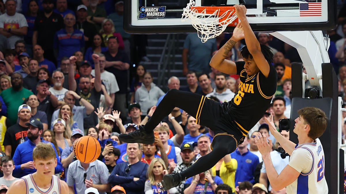 Ο φόργουορντ μπάσκετ της Αϊόβα σχεδιάζει να επιστρέψει εάν του δοθεί επιπλέον σεζόν