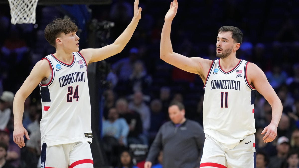 UConn vs Michigan State picks, predictions for March Madness Sweet 16