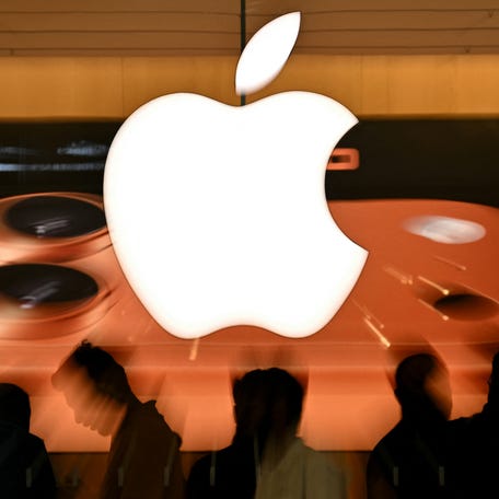 Customers purchase the newly-launched iPhone 17 at Apple Hebbal in Bengaluru on Sept. 19, 2025.