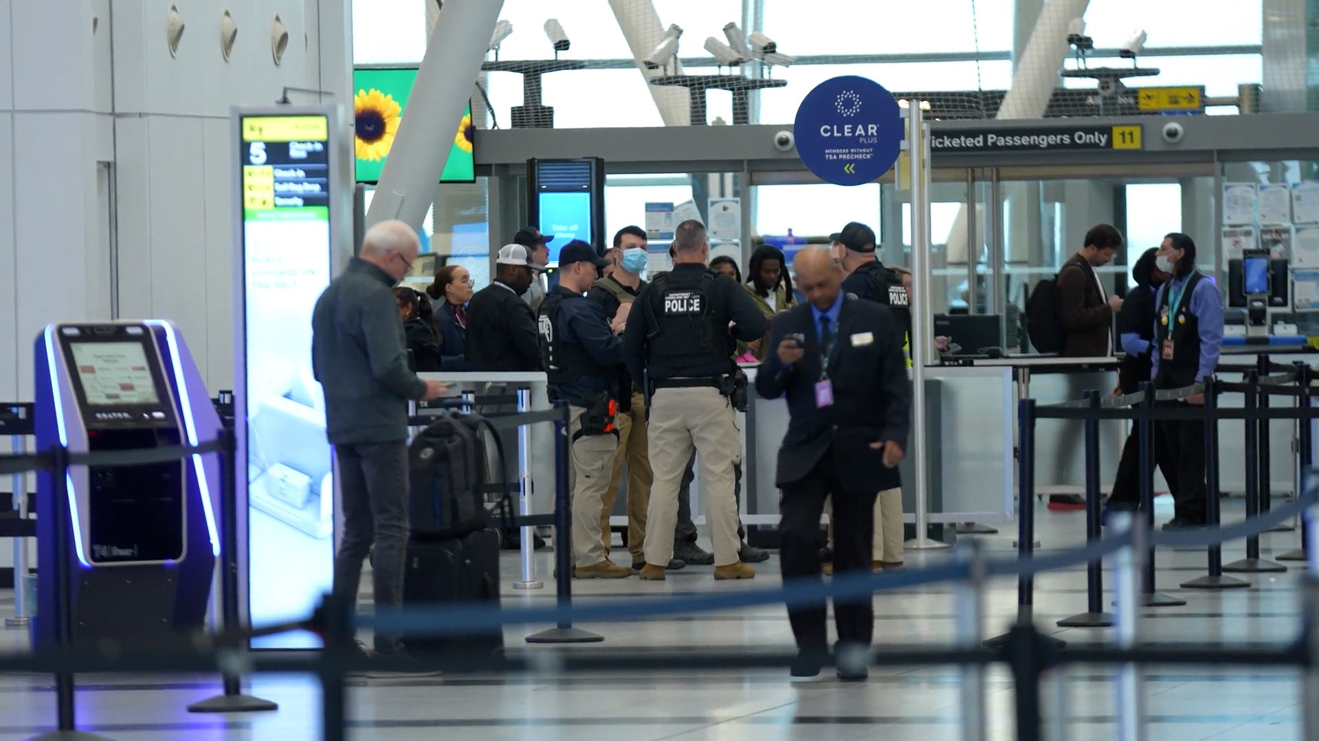 89287630007 ice at airports