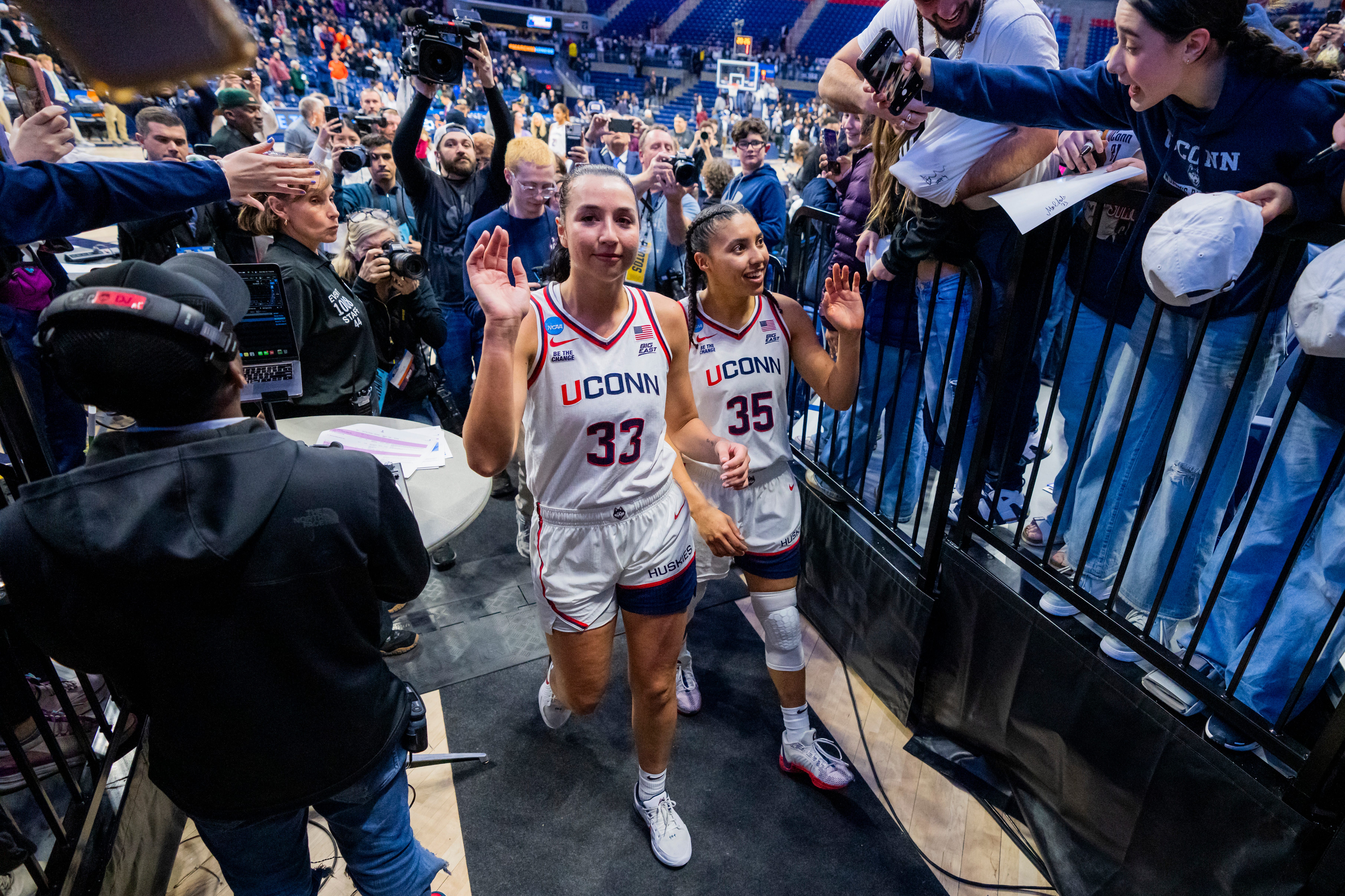 As the Sweet 16 arrives for the Women's NCAA Tournament, UConn, UCLA and Texas are still the betting favorites to win it all in March Madness.