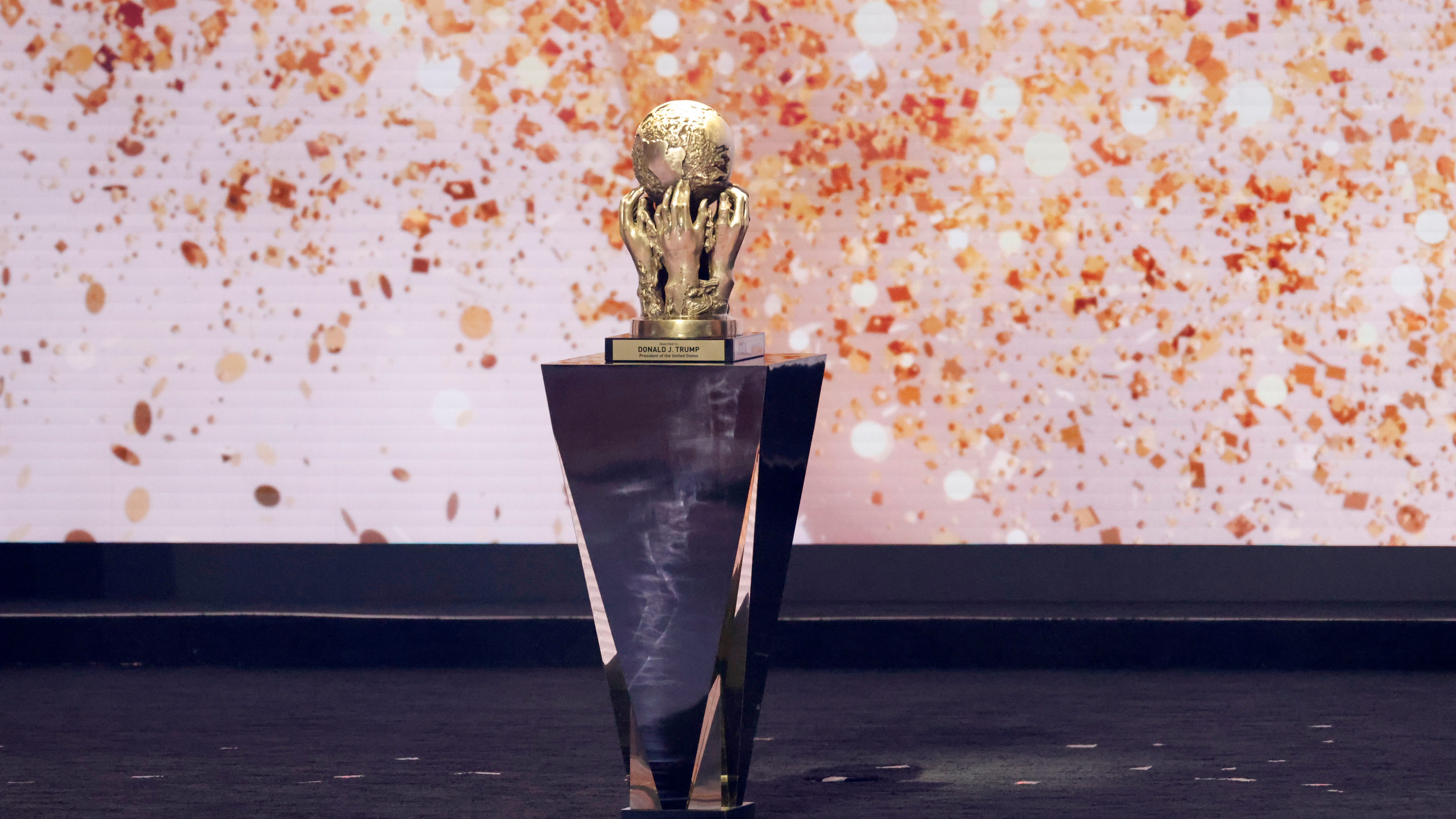 ستحدد نهائيات كأس العالم منافسي الولايات المتحدة والمكسيك