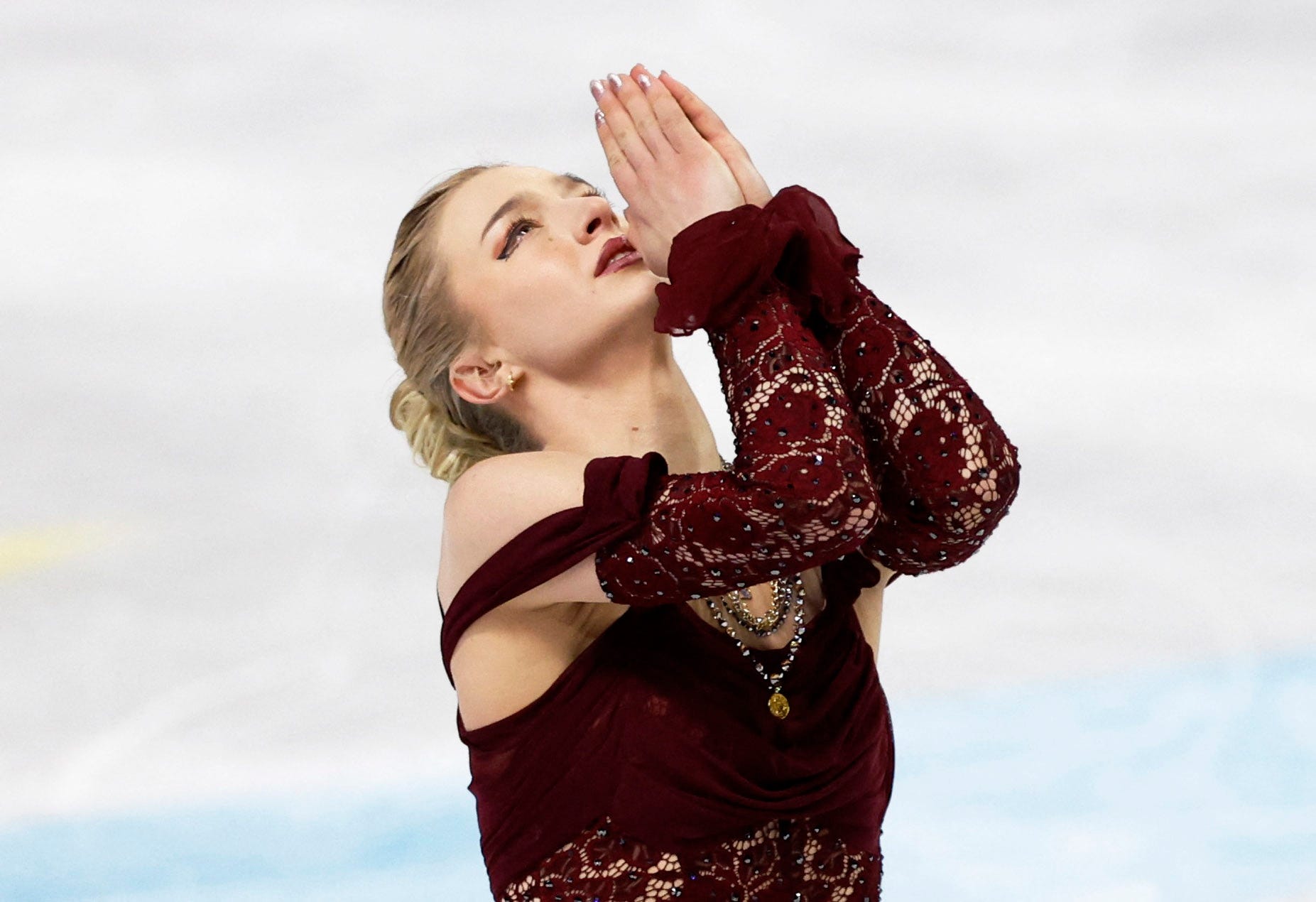 Olympics stars Amber Glenn, Isabeau Levito competing again after whirlwind month