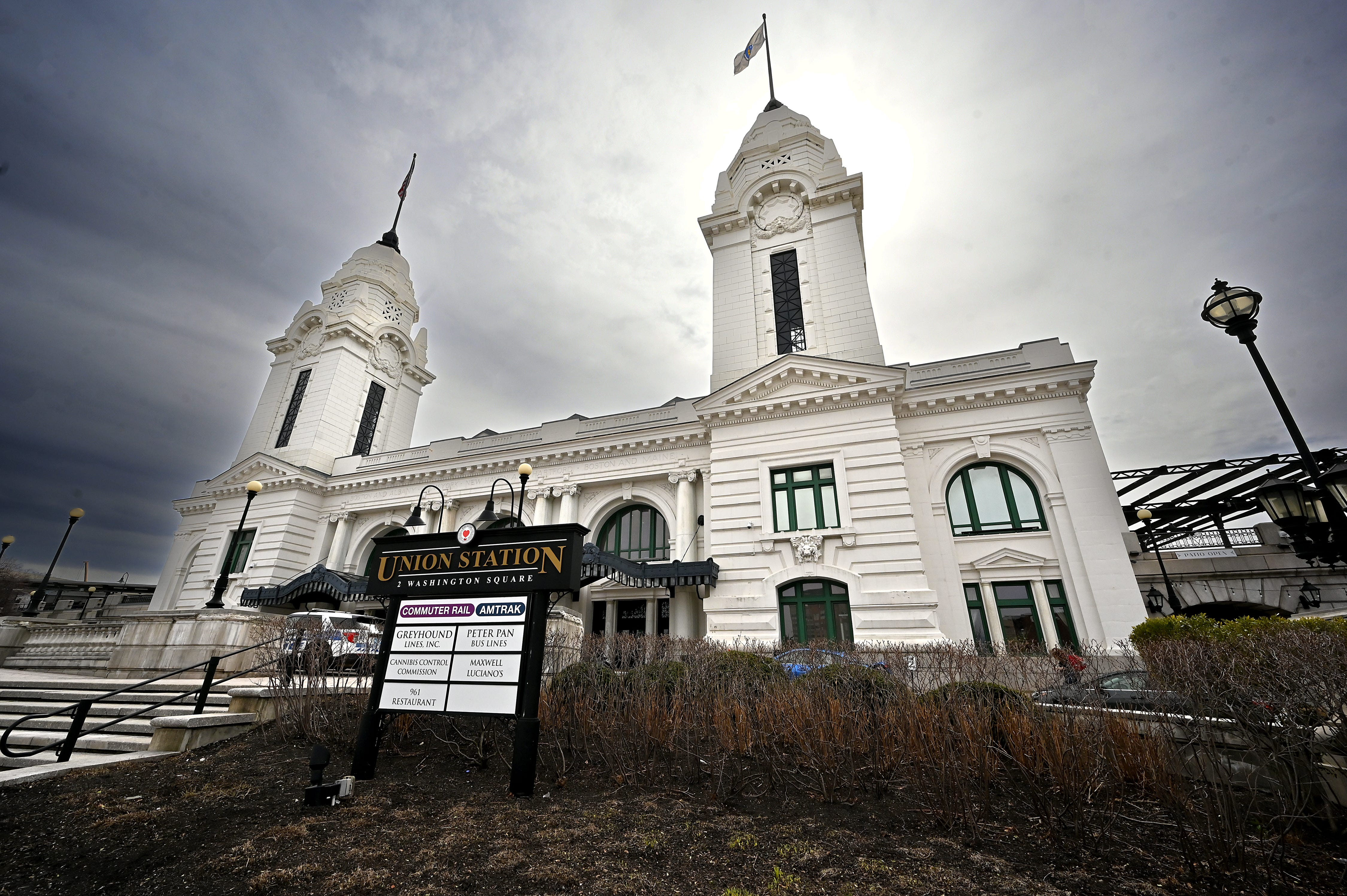Concerns persist over safety, security inside Union Station. Here's why.