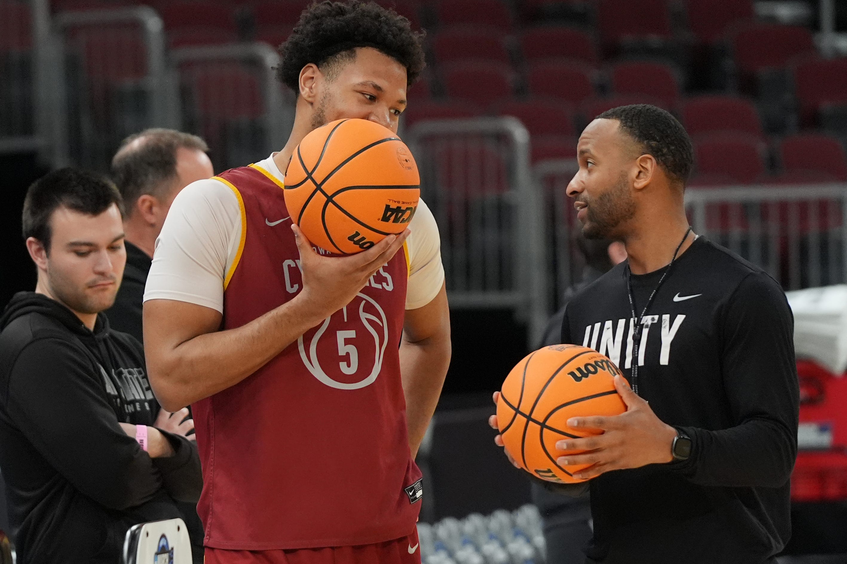 Will Iowa State basketball get star Joshua Jefferson back against Tennessee for the Sweet 16 matchup vs Tennessee on Friday? Here's the latest: