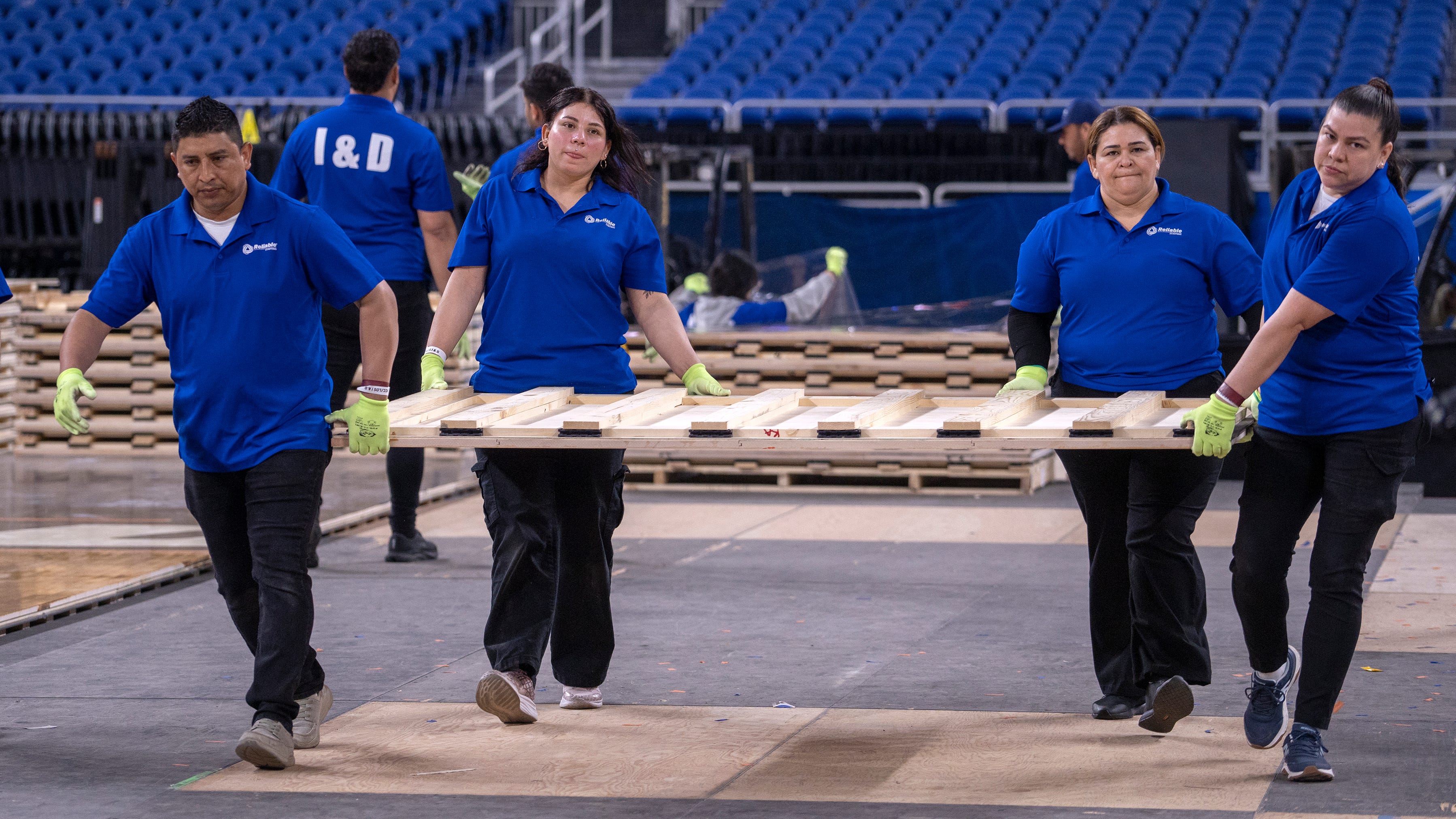 89349589007 032726 final four floor install 015