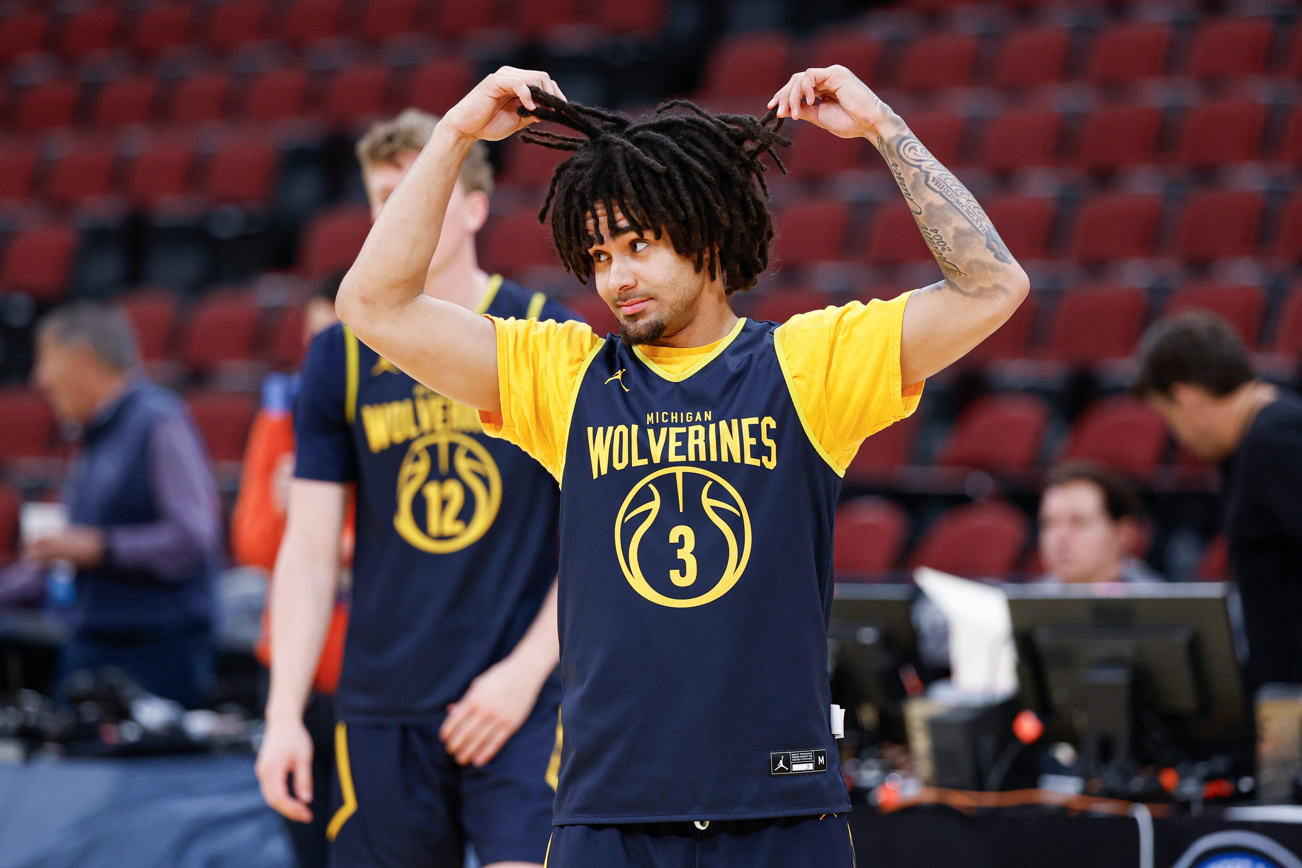 Elliot Cadeau is half-deaf in one ear, dealt with blurred vision in one eye. That hasn't stopped Michigan point guard from turning in his best season.