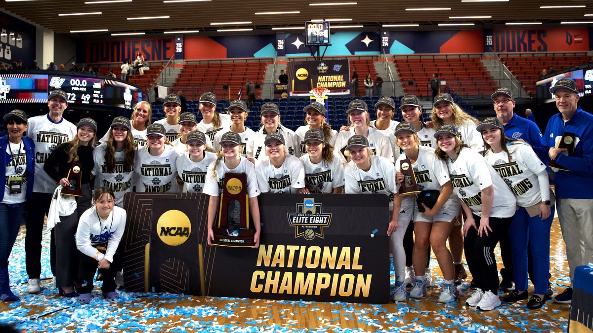 BACK TO BACK Το γυναικείο μπάσκετ GVSU επαναλαμβάνεται ως εθνικοί πρωταθλητές NCAA Division II