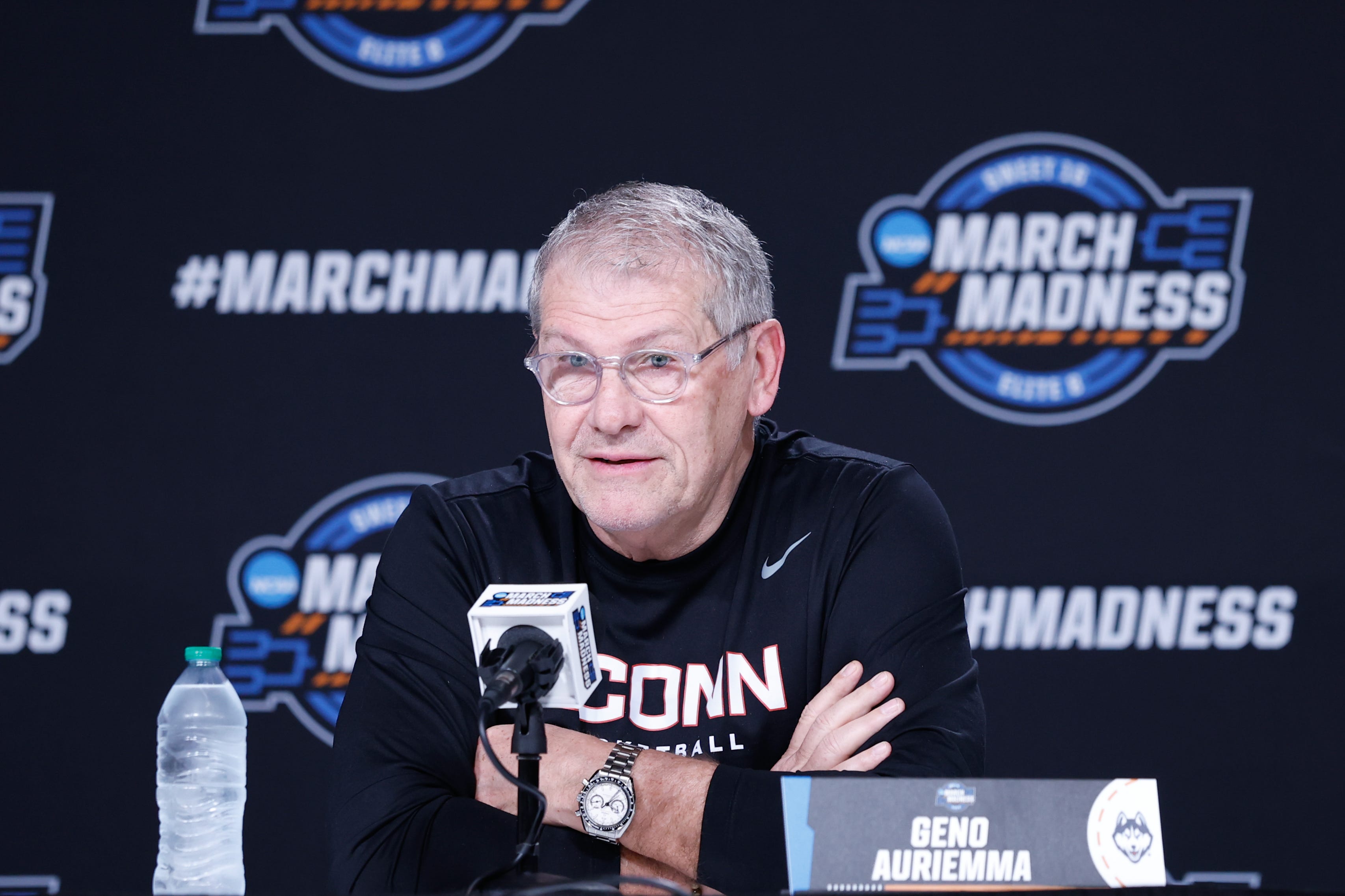 UConn coach Geno Auriemma blasted the NCAA over its handling of Sweet 16 and Elite Eight games, citing poor shooting and scheduling.