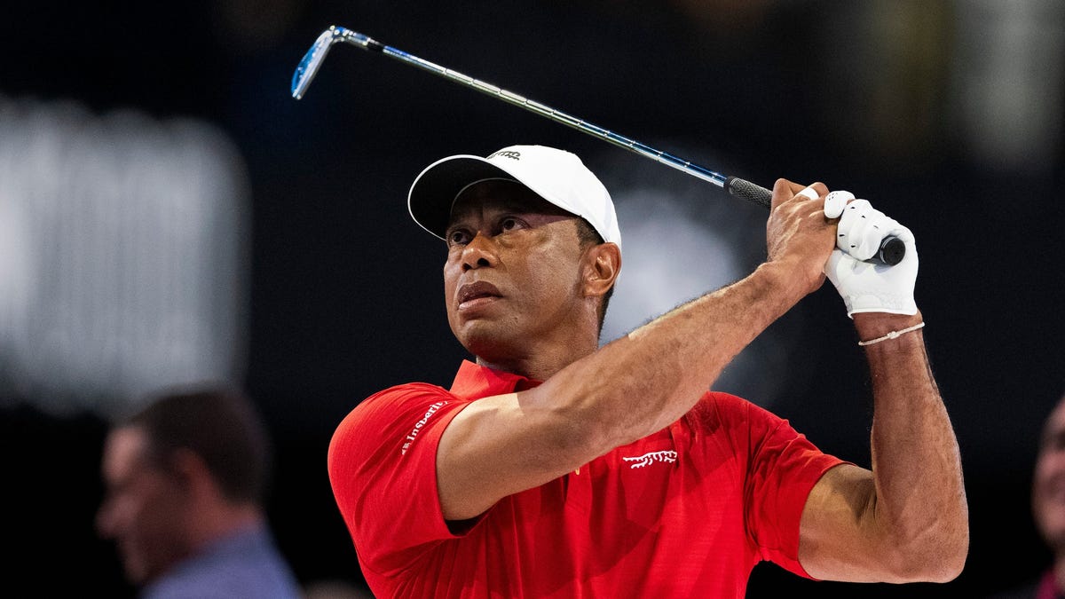 Tiger Woods of Jupiter Links GC warms up during match against Los Angeles Golf Club during the TGL finals at SoFi Center on March 24, 2026, in Palm Beach Gardens, Florida