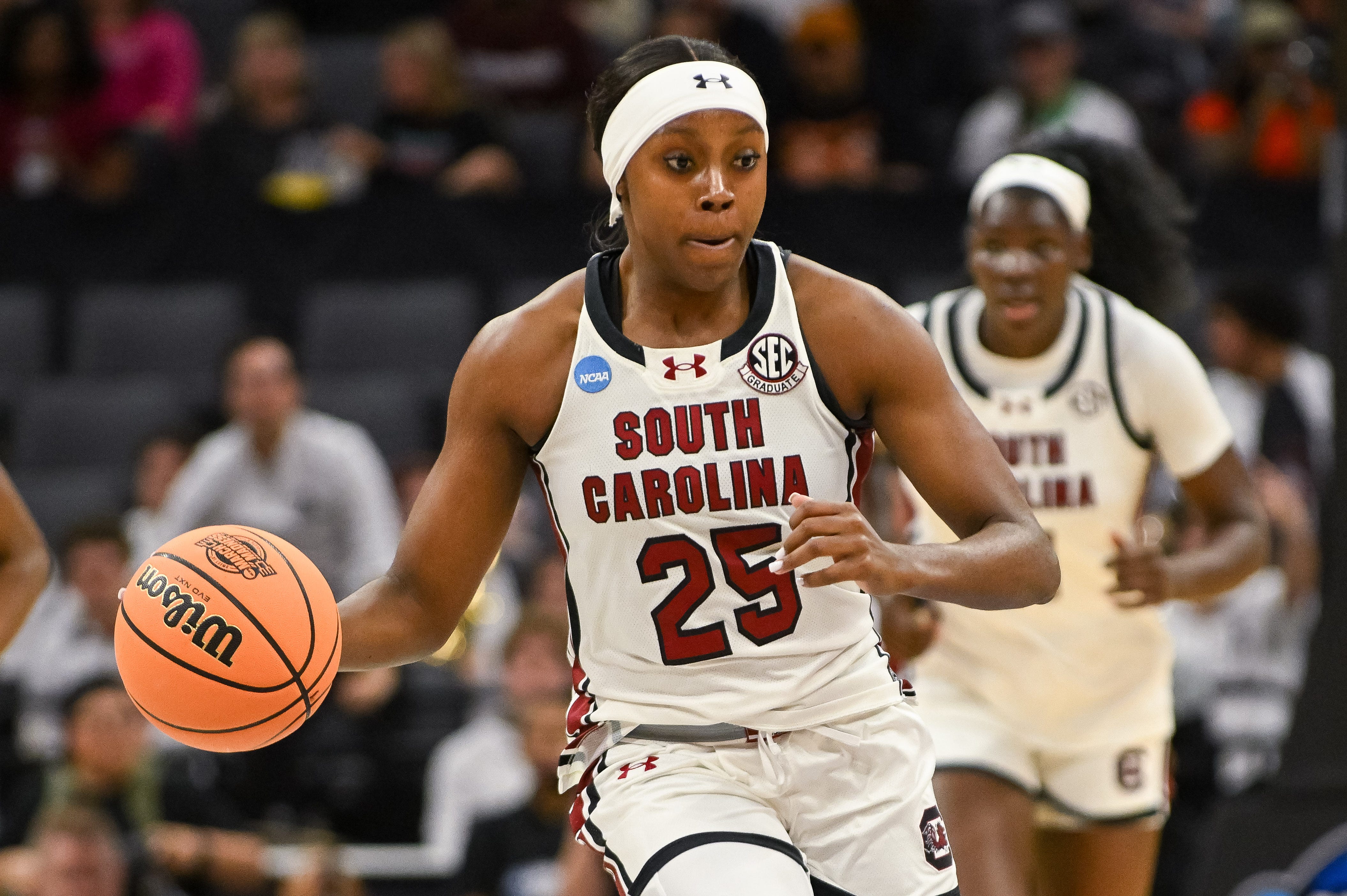 South Carolina avenged an earlier loss to Oklahoma in the Sweet 16 round of March Madness on Saturday. The Gamecocks advance to the Elite Eight.