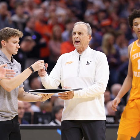 PHILADELPHIA, PENNSYLVANIA - MARCH 22: Tennessee Volunteers head coach Rick Barnes draws a play during the second half in the second round of the 2026 NCAA Men's Basketball Tournament at Xfinity Mobile Arena on March 22, 2026 in Philadelphia, Pennsylvania. (Photo by Emilee Chinn/Getty Images)