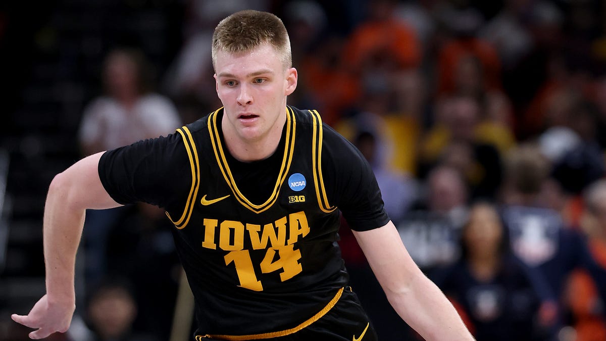 Bennett Stirtz Secures 2026 NBA Draft Combine Invite After 19.8 PPG Season