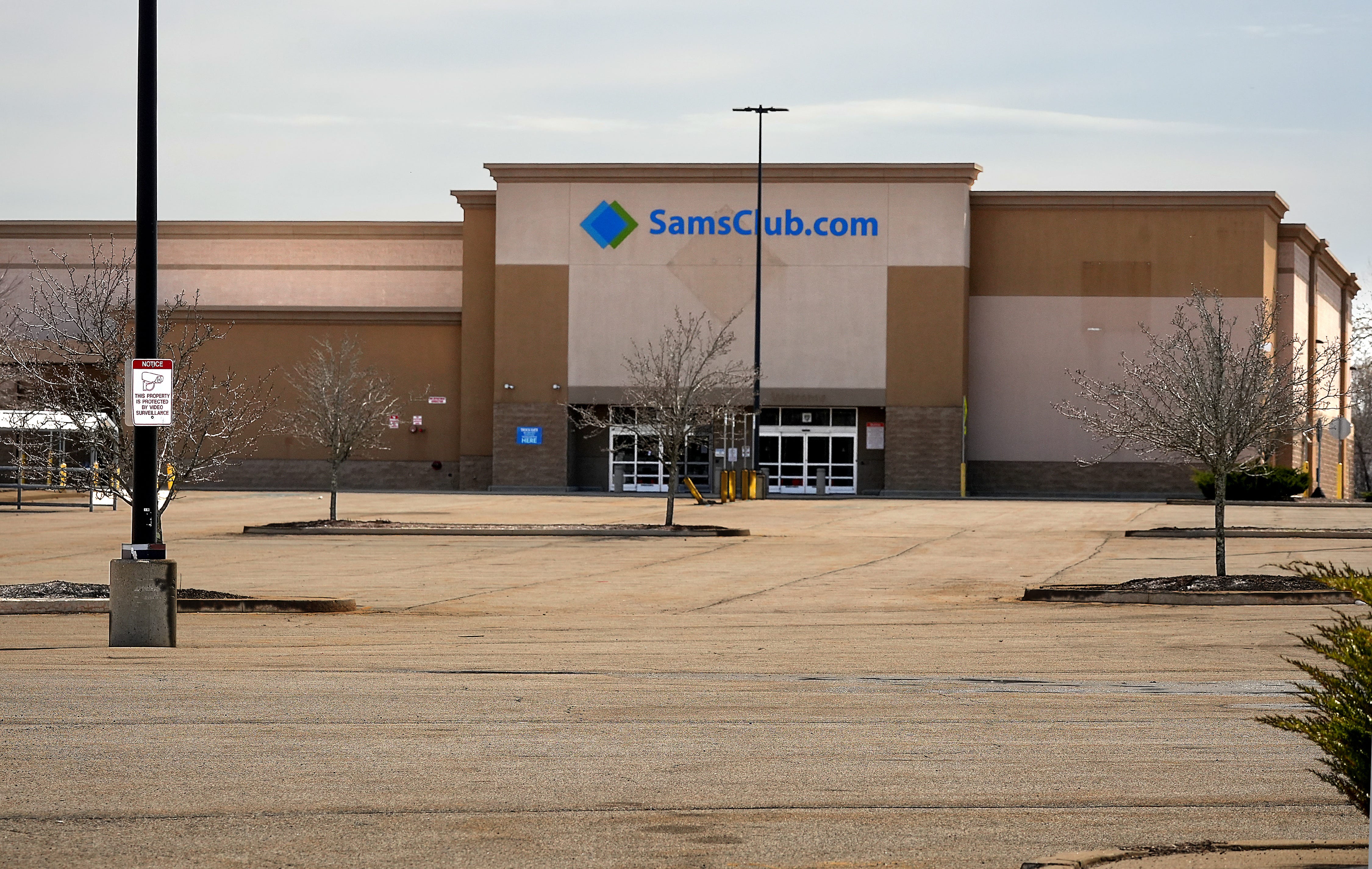 Walmart warehouse, in former Sam's Club off Route 146, closing