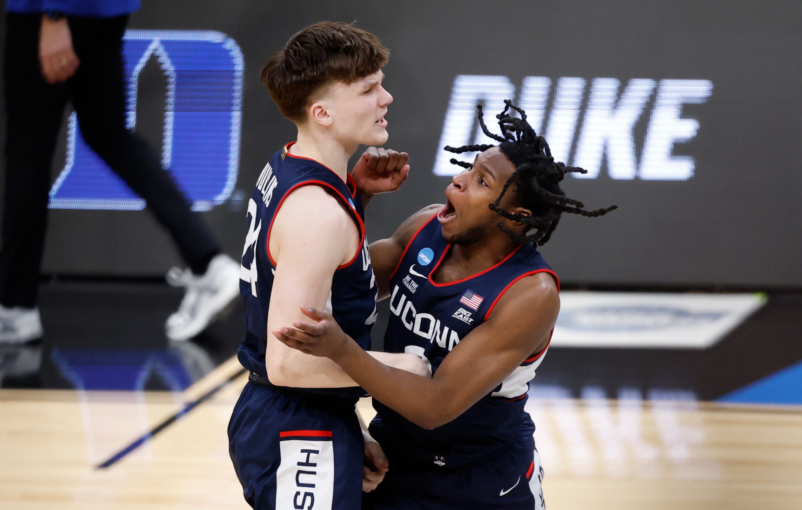 March Madness is about moments. Buzzer-beaters and dramatic game-winners draw us in. We rank the 10 shots that have shaped the 2026 NCAA Tournament.