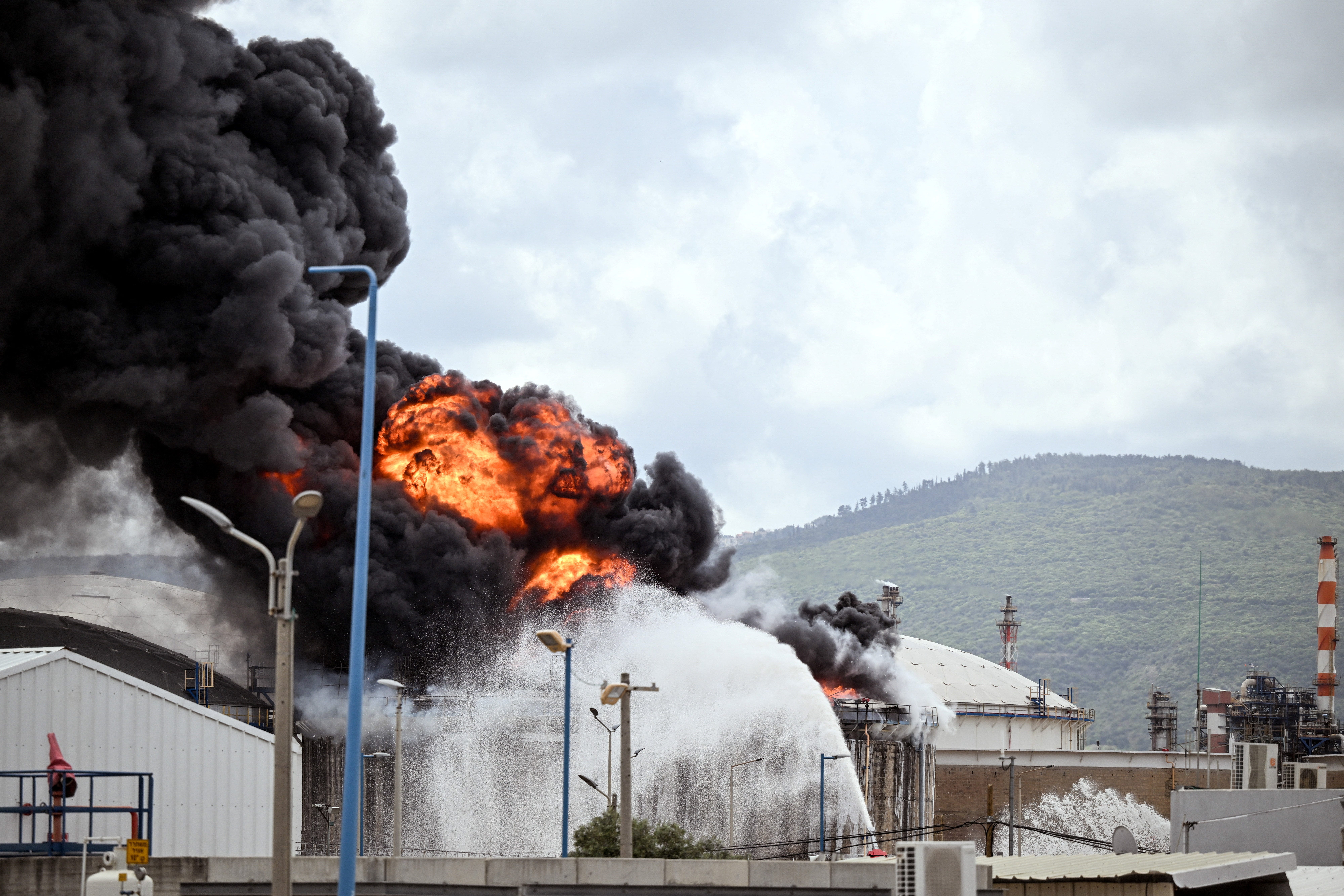 Latest World & National News & Headlines