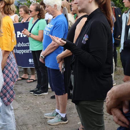 Every Sunday since Aug. 3, 2025, the Workers Circle, a national secular Jewish social justice group, organizes a vigil outside Alligator Alcatraz in Ochopee, Florida. Attendees pray, listen, talk, hear stories from families with loved ones inside the immigration detention center.