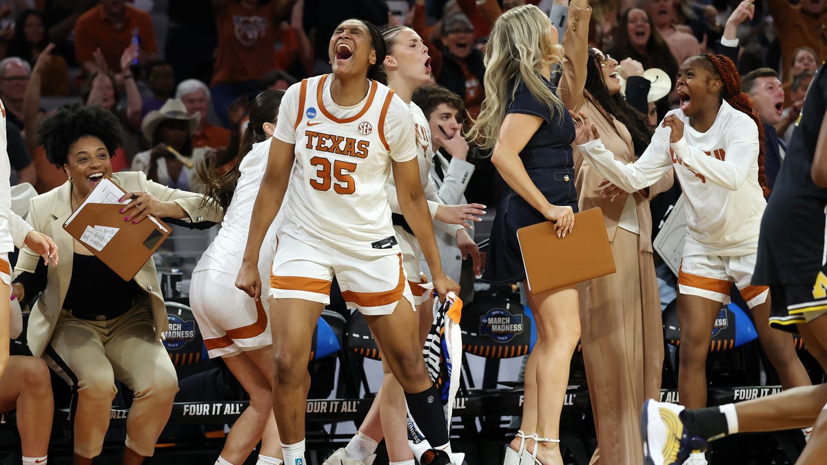 Texas forward Madison Booker