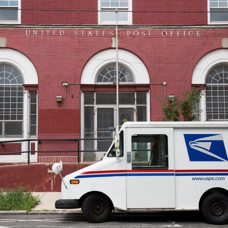 FILE PHOTO: A U.S. Postal Service post office in Philadelphia, Pennsylvania, U.S. August 14, 2020.