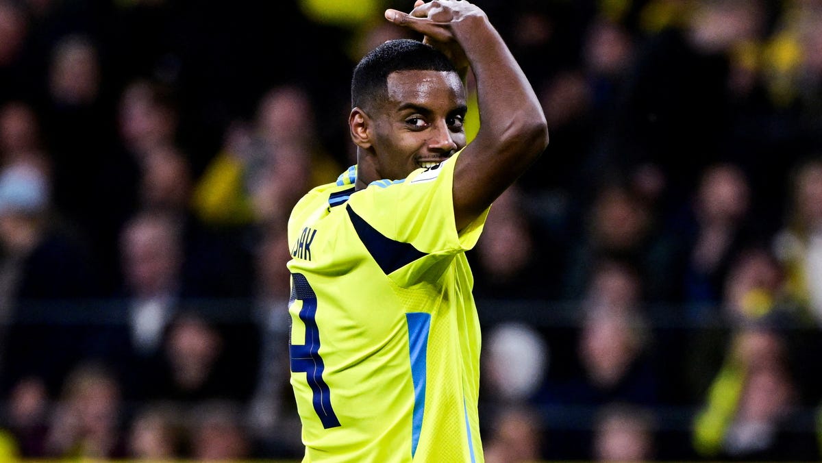 These World Cup stars shined during playoff runs and now head to the tournament. From Gyökeres to Isak, here’s who to watch.