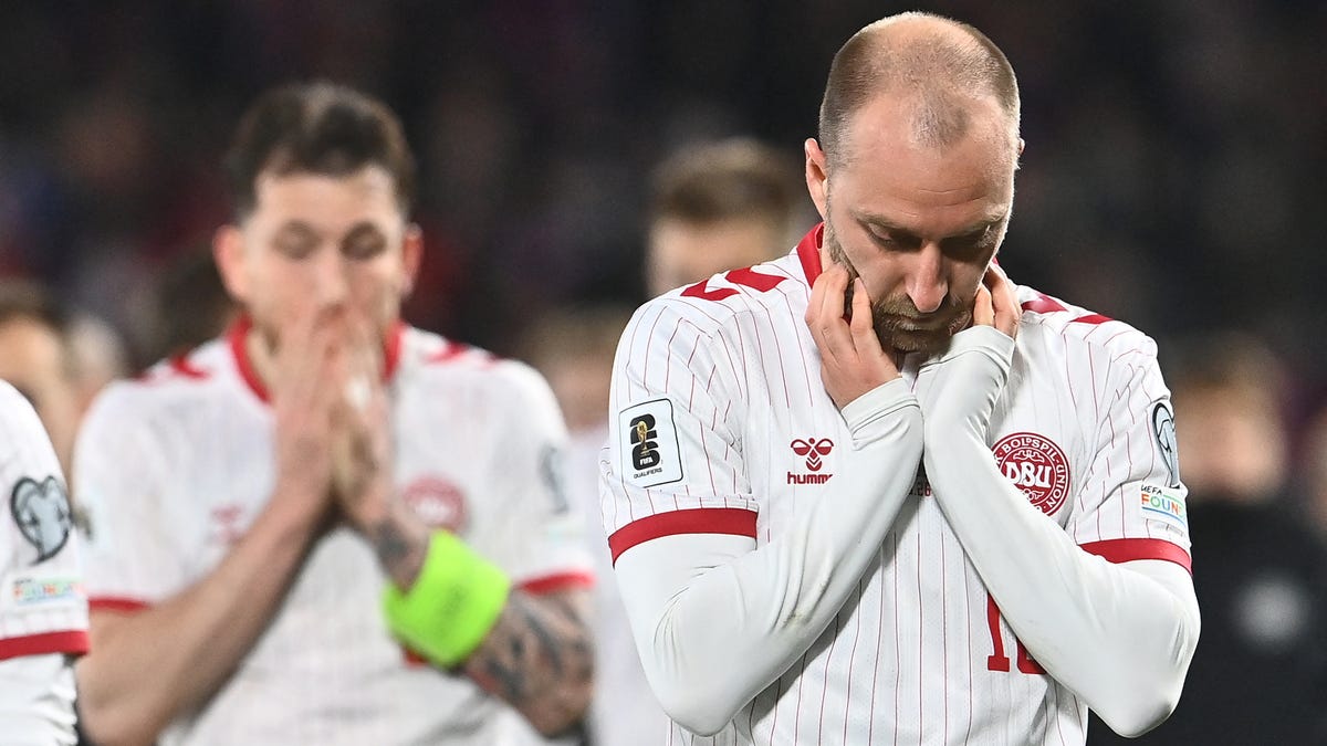 تحطمت أحلام كأس العالم: شاهد ردود أفعال اللاعبين المفجعة