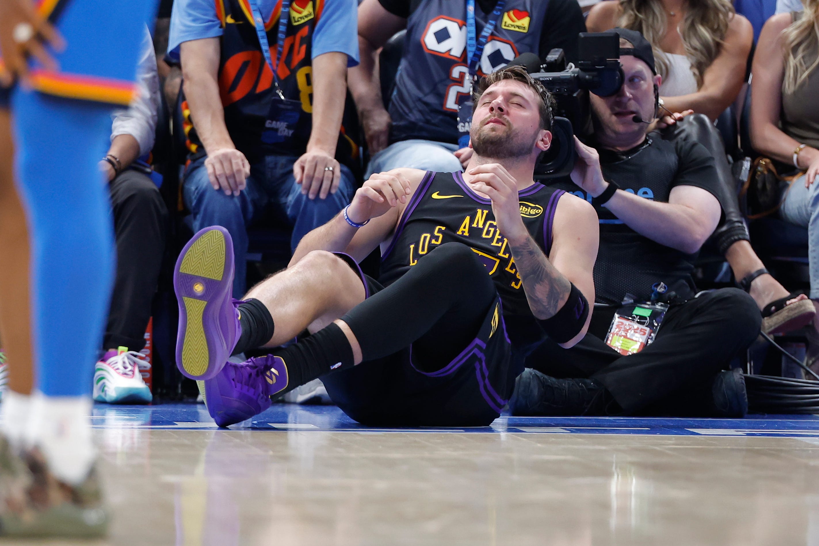 Things went from bad to worse for the Lakers as Luka Doncic was injured in a blowout against the Thunder.