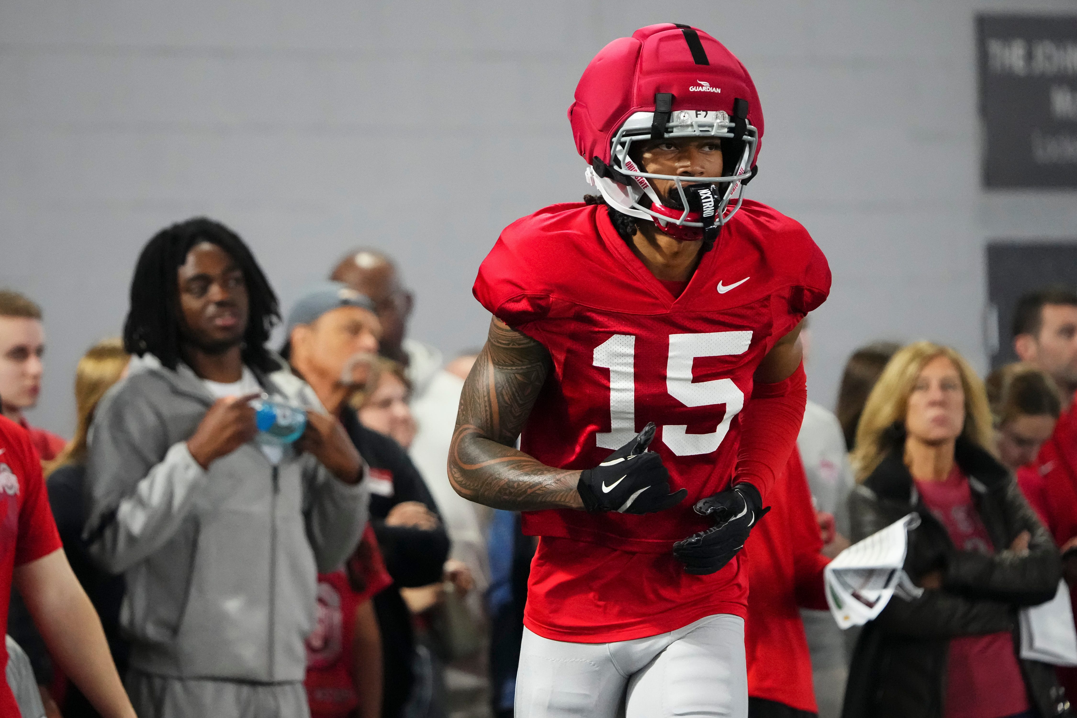 Chris Henry Jr. sheds black stripe, eyes starting WR role