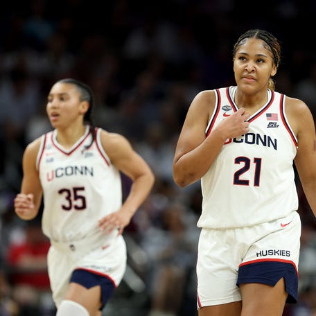 PHOENIX, ARIZONA - APRIL 03: Sarah Strong #21 of the UConn Huskies reacts against the South Carolina Gamecocks during the second quarter in the Final Four of the NCAA Women's Basketball Tournament at Mortgage Matchup Center on April 03, 2026 in Phoenix, Arizona. (Photo by Sarah Stier/Getty Images)