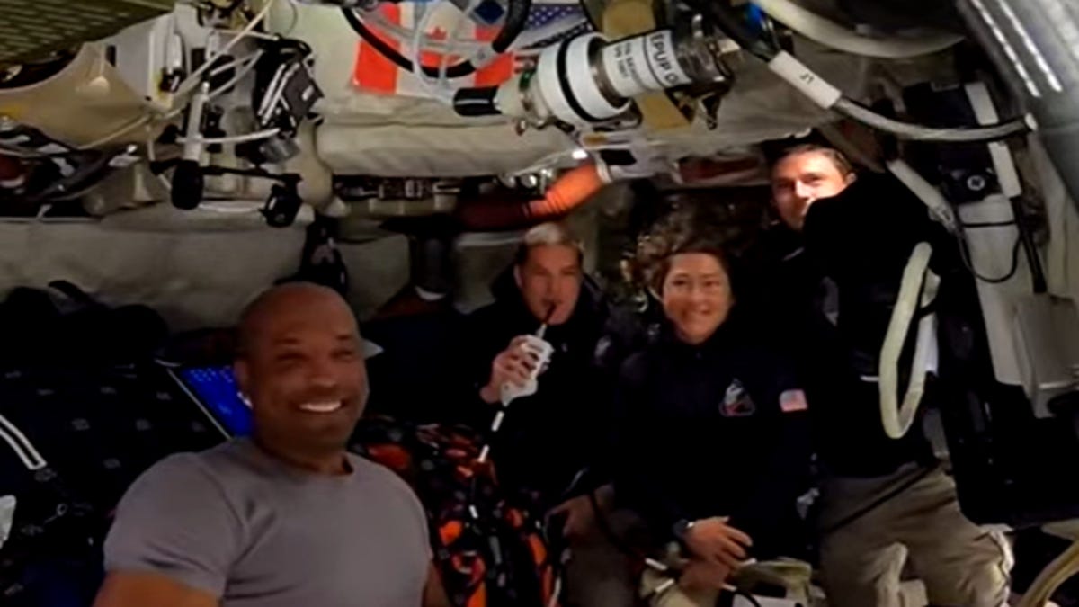 Artemis II Astronauts Receive Guidance from NASA Apollo Veteran on Easter