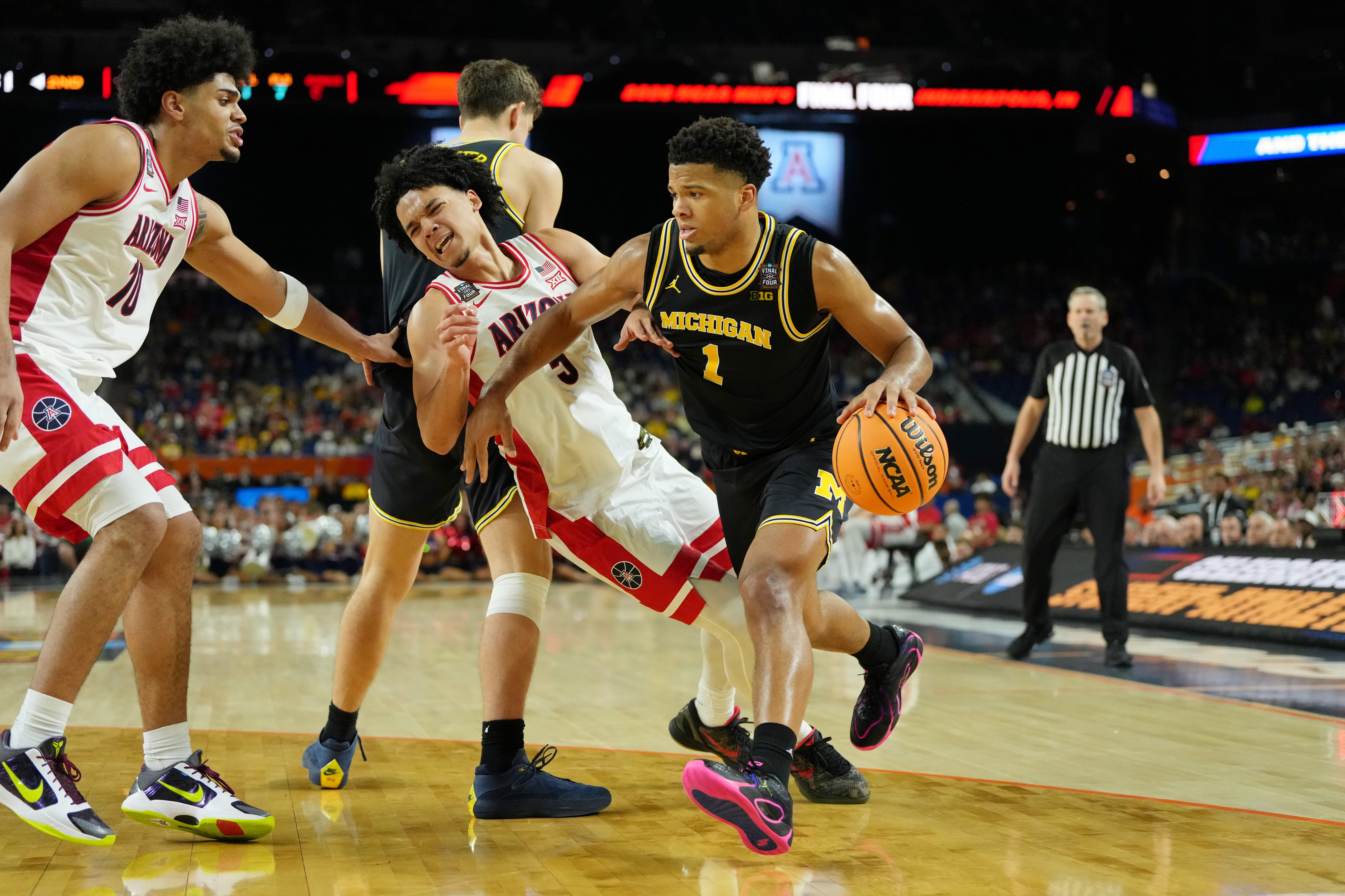 Foul trouble and an injury limited Yaxel Lendeborg's play, but Michigan still dominated Arizona in the Final Four to reach title game.