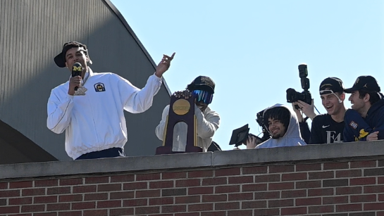 Ο πρωτοετής μαθητής του μπάσκετ του Μίτσιγκαν Γουίντερς Γκρέιντι μπαίνει στην πύλη μεταγραφών