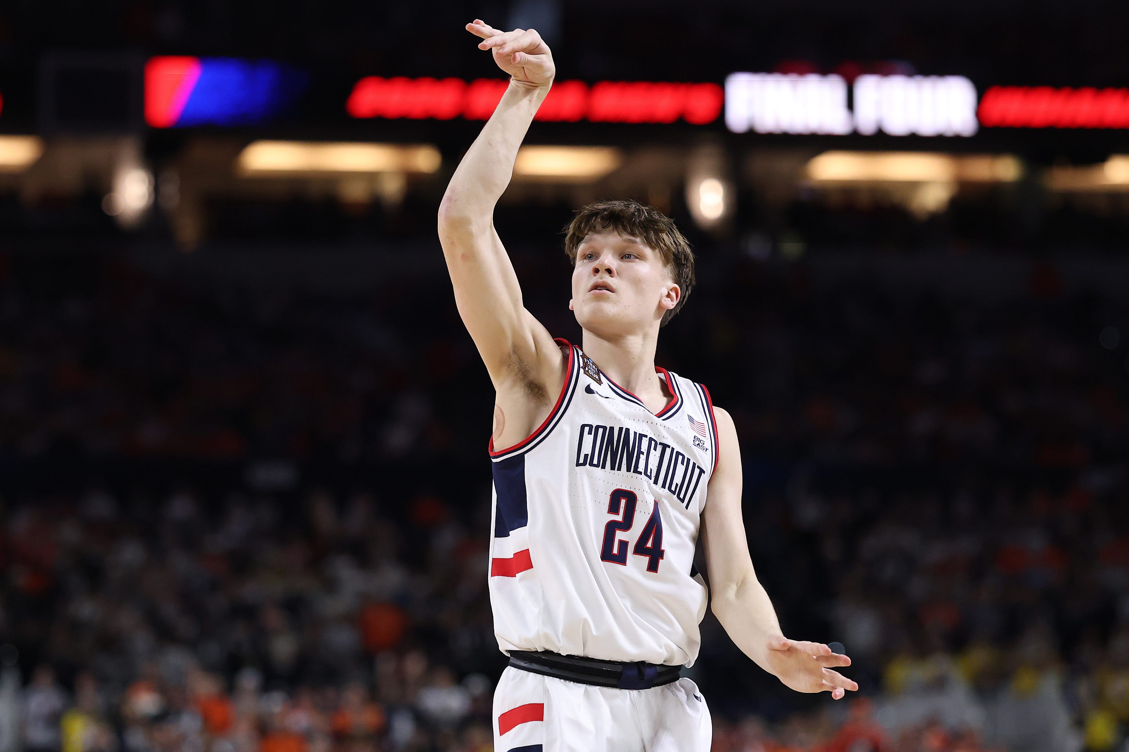 Here's where UConn Guard Braylon Mullins is projected to land in USA TODAY's latest 2026 NBA mock draft