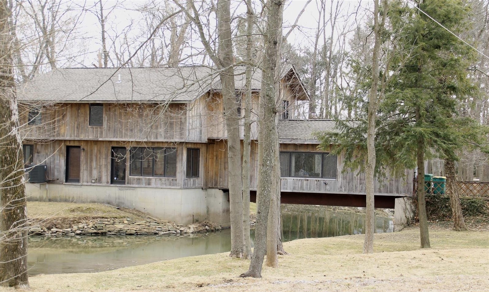 Quirky New Albany home featured by Zillow Gone Wild
