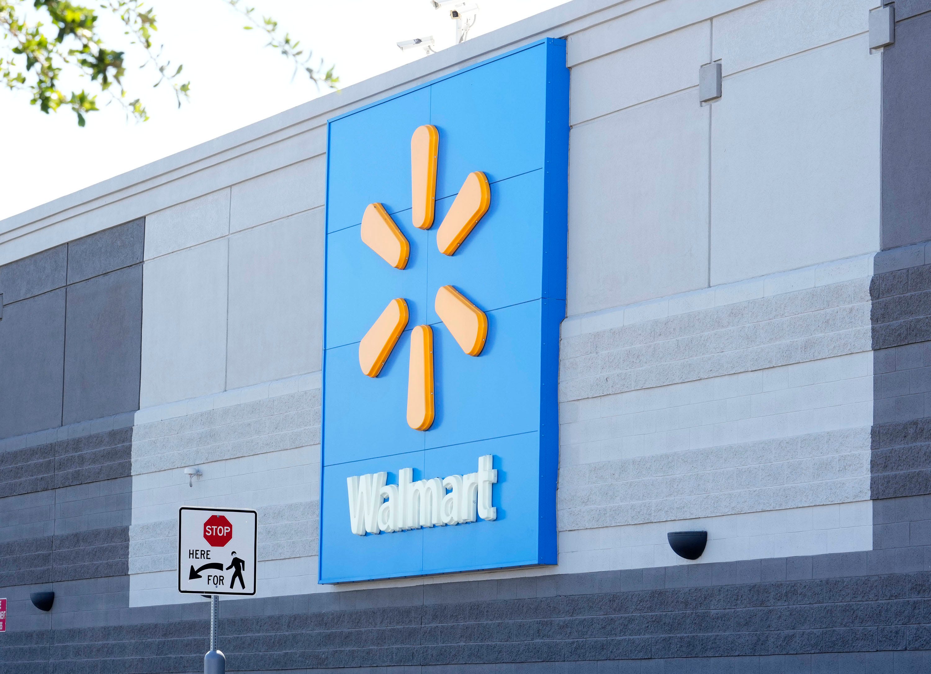 Several Arizona grocery stores have cheaper prices than Walmart, according to a Consumer Reports study. Here's how your favorite store compares.