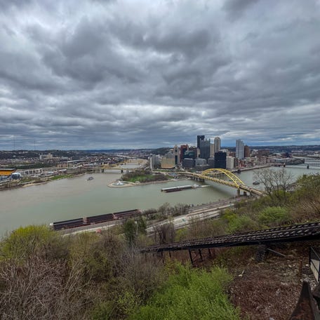 An overlook of the city of Pittsburgh from the top of Mount Washington on Sunday, April 5, 2026