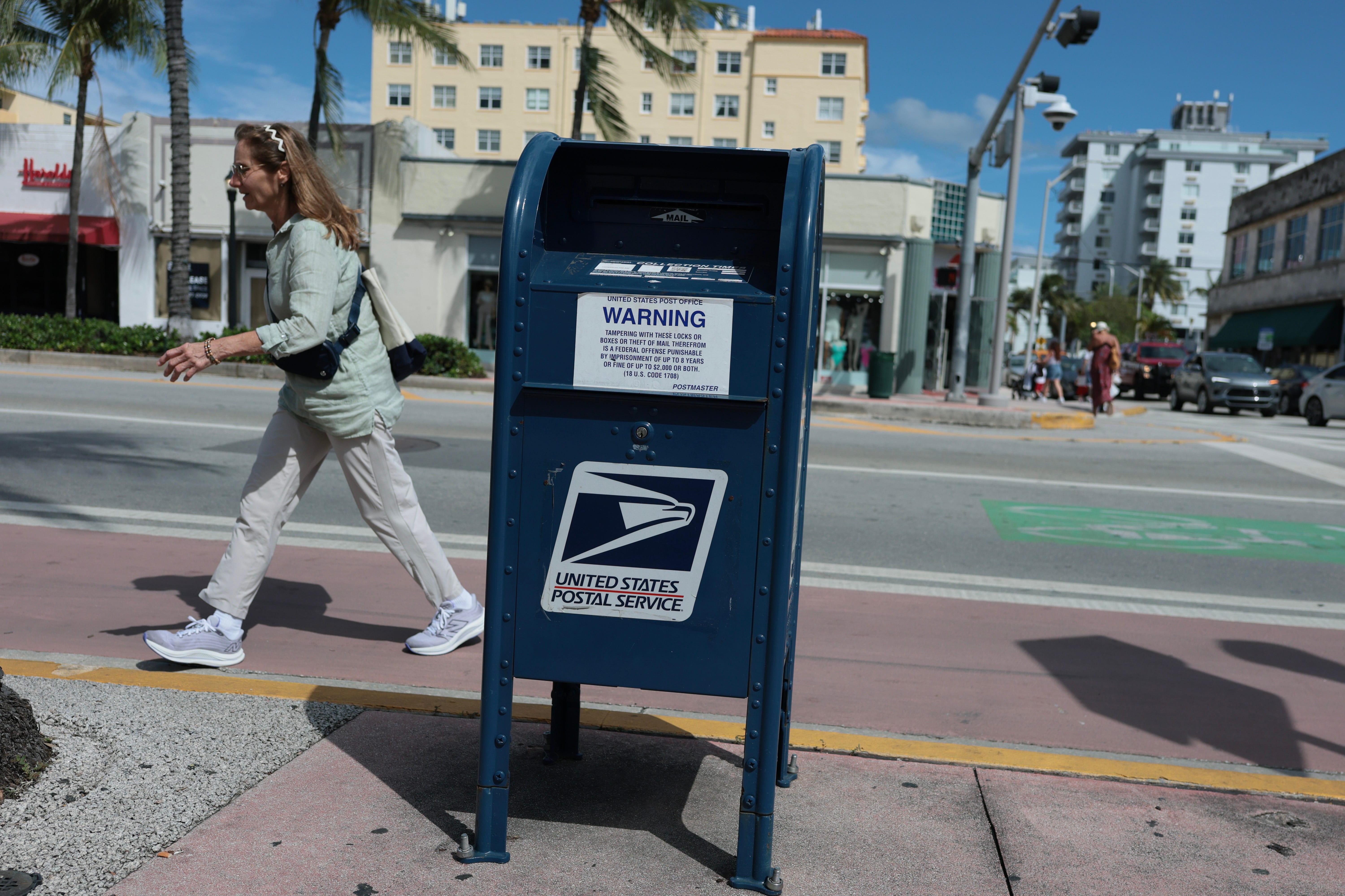 USPS pauses pension payments to offset 'financial crisis'
