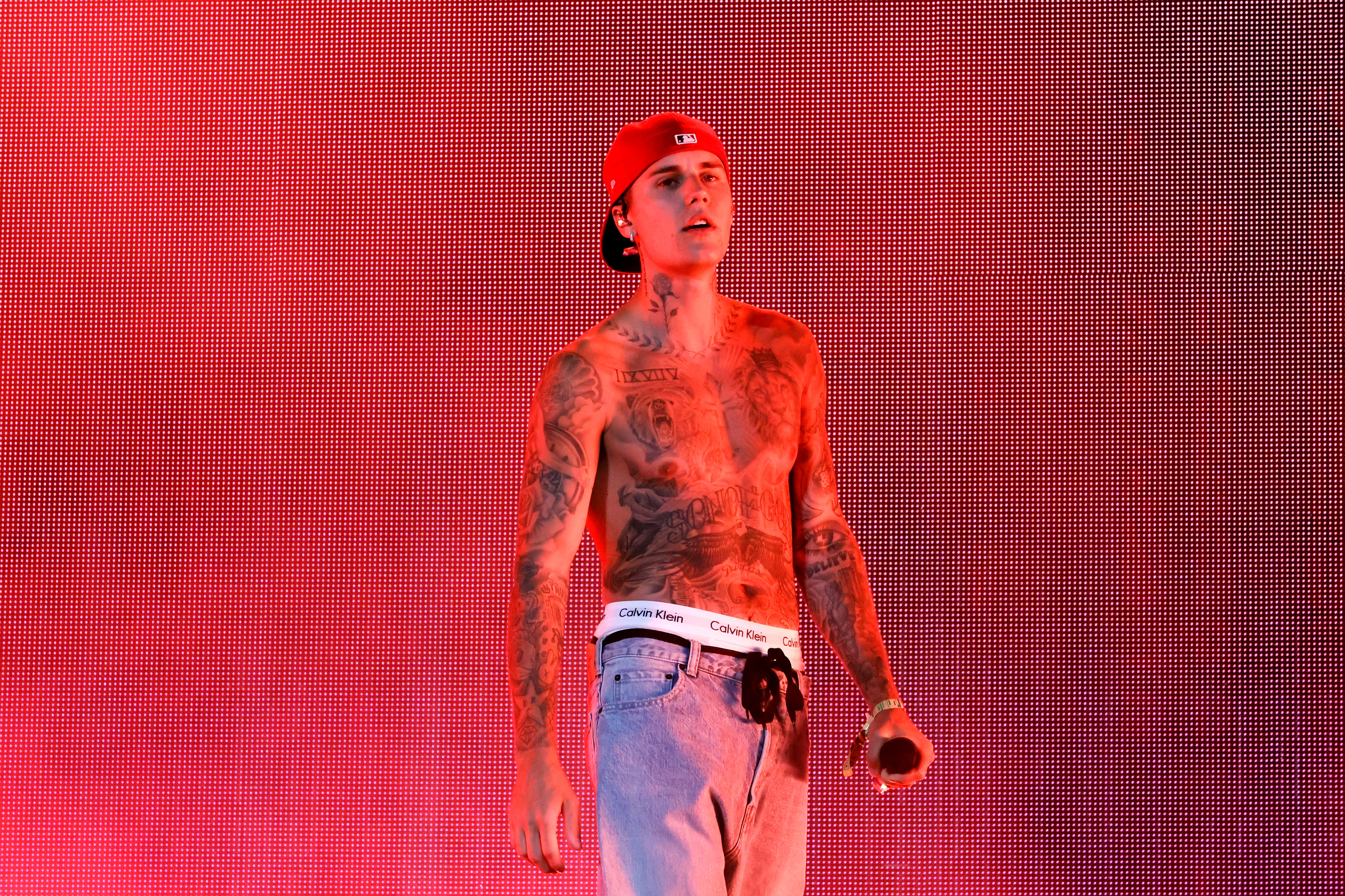 Crowd at Coachella during Bieber set