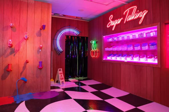 Sabrina Carpenter brought her world to the Coachella Valley with a playful pit stop pop‑up.