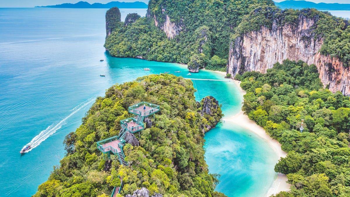Hat Noppharat Thara–Mu Ko Phi Phi National Park offers pristine diving and beaches.