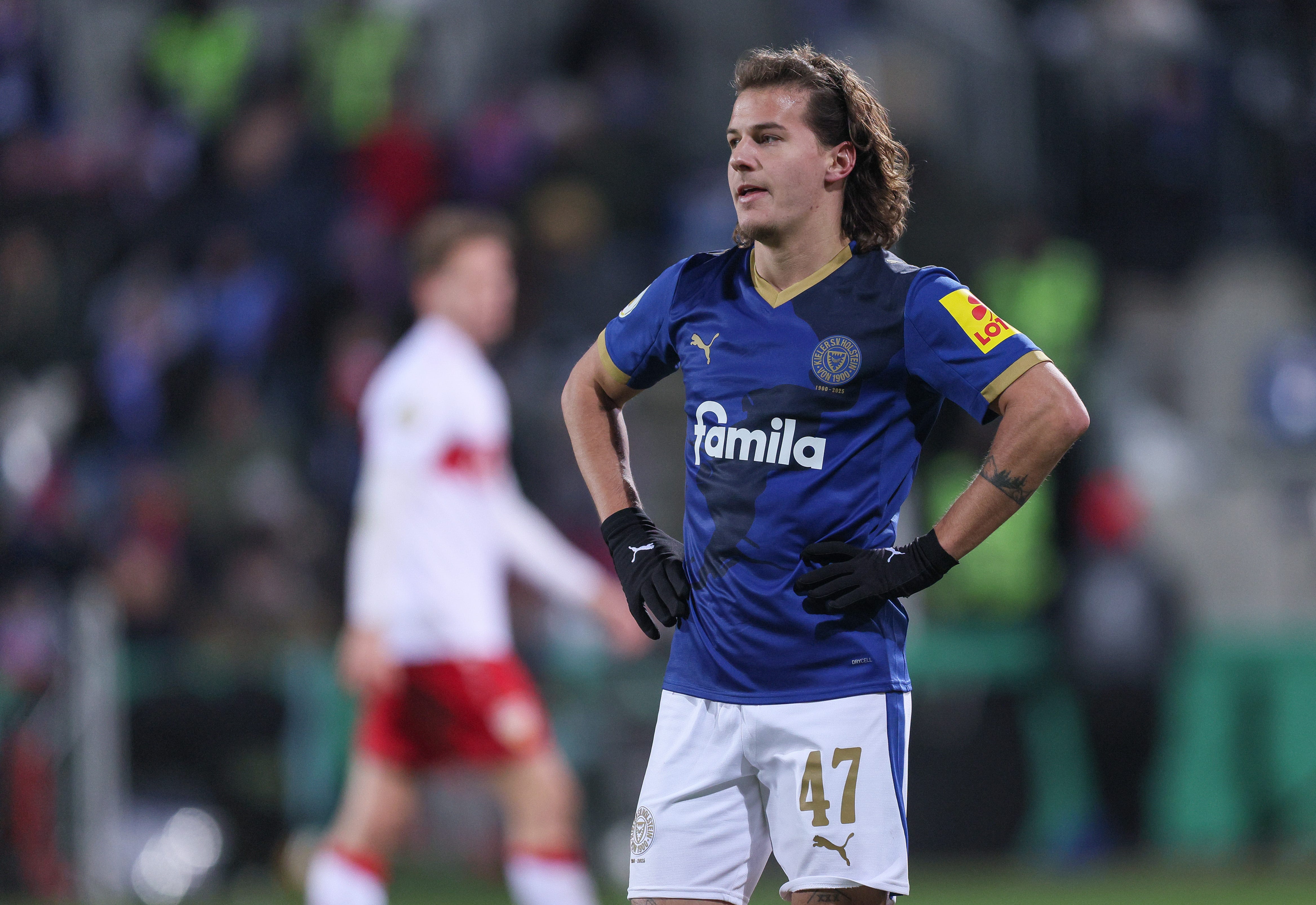U.S. men's national team left back John Tolkin suffered a potentially serious knee injury in Holstein Kiel's 2-1 victory against Fortuna Düsseldorf.
