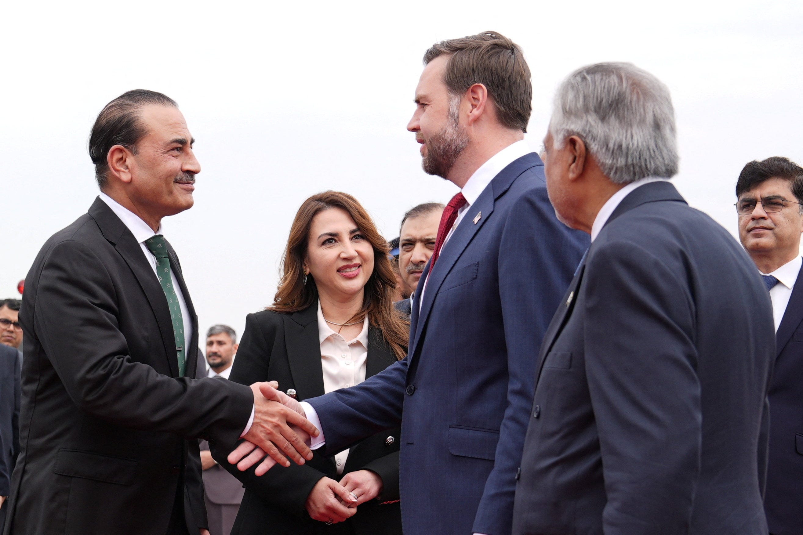 Latest World & National News & Headlines