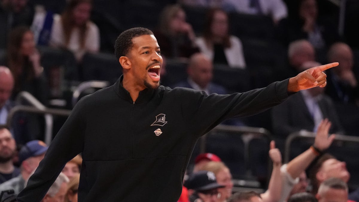 Το μπάσκετ της UNC προσθέτει στο επιτελείο τον πρώην προπονητή