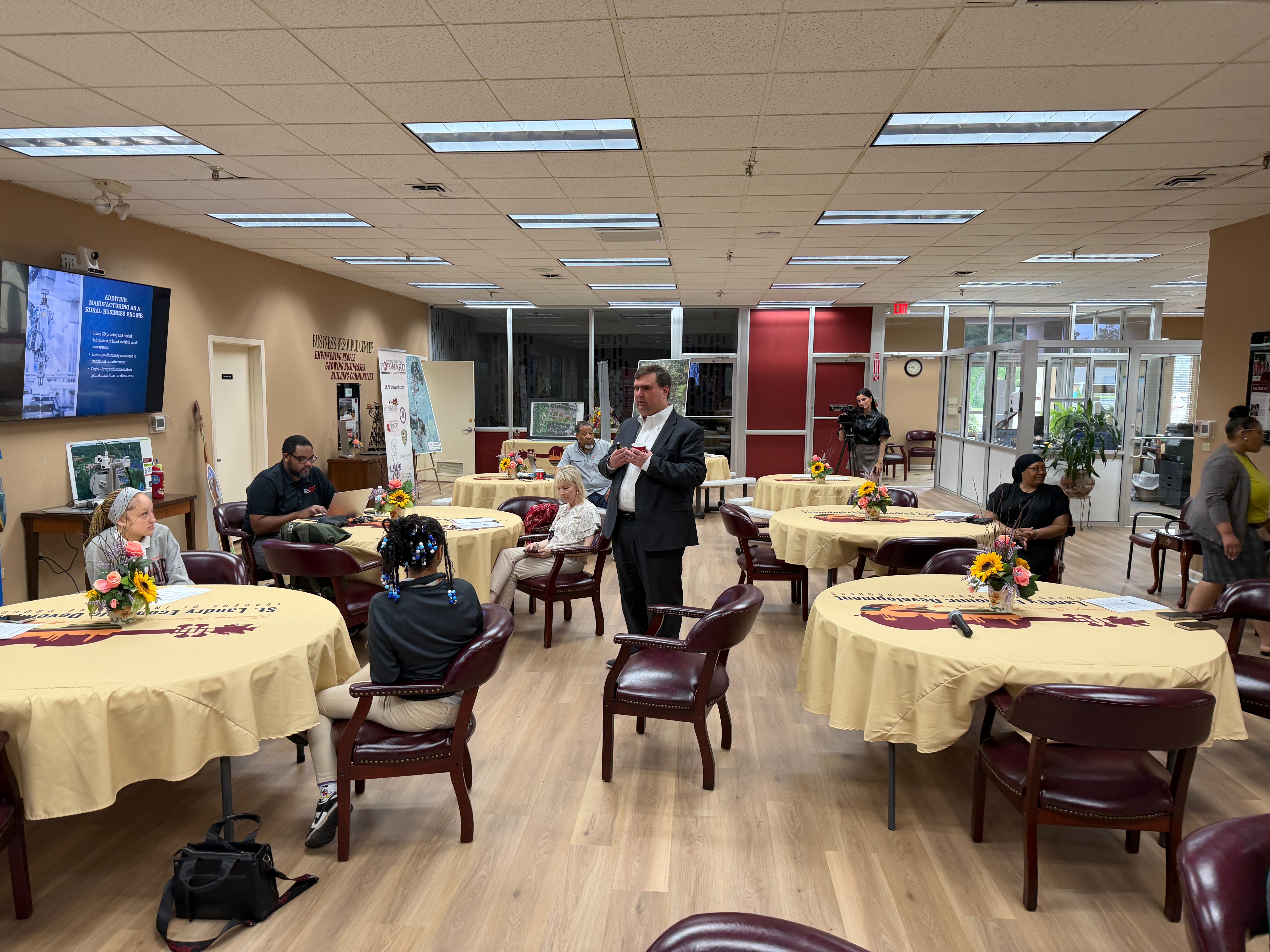 UL Lafayette REDII Roadshow helps St. Landry Parish startups grow