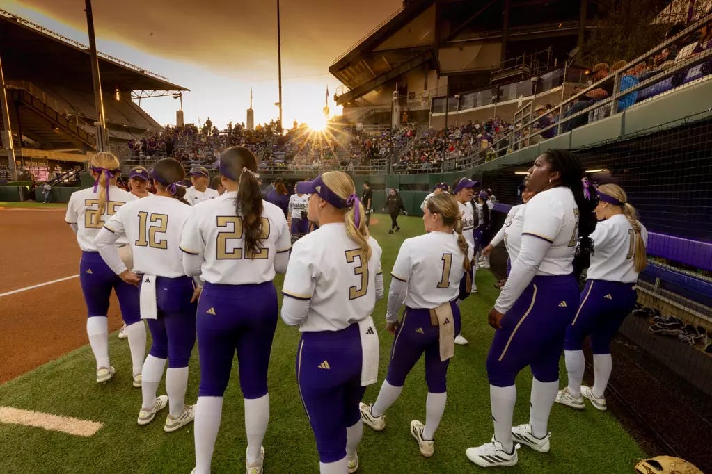 Washington softball facing critical series to end regular season