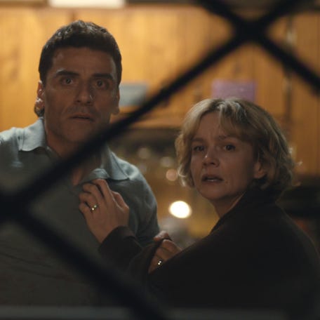 Oscar Isaac and Carey Mulligan play a married couple whose fight entangles them with another pair of lovers in the second season of Netflix's "Beef."